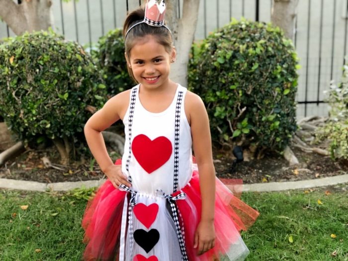 Last minute queen of hearts diy costume